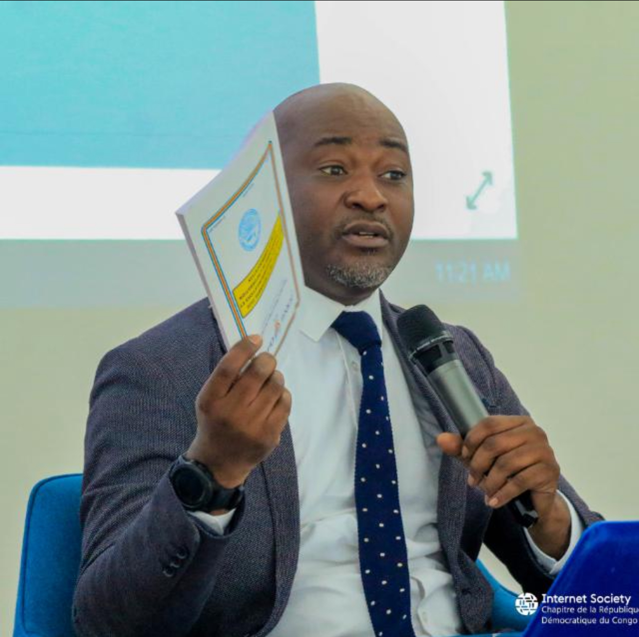 À la Conférence d'Internet Society présentant le Code du Numérique